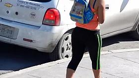 Culito con caderas jugosas (Spandex)