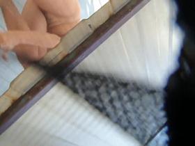 Girl has taken off her panty in the fitting room