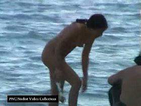 Dreamy babes with trimmed pussies rexaling and swimming