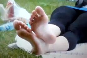 Feet spy in Park
