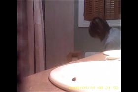 TRIBUTE TO NOT MY AUNT IN TOILET