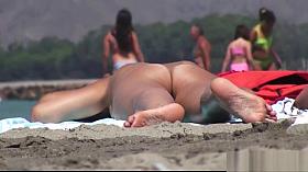 Beach Voyeur SpyCam Milfs Pussy Closeups HD Video