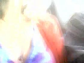 Novinha nao tira o olhar da pica dura