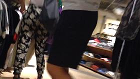 Candid Booty Shopper at Urban Outfitters