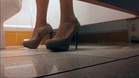 Our teacher enjoys peeing really hard on the college toilet