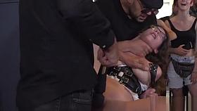 Brunette hottie gets facial in public