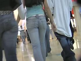 Voyeur candid tits of a brunette goddess