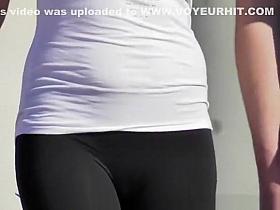 Sexy cameltoe on chick black leggings