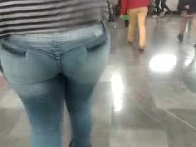 Culo en jeans