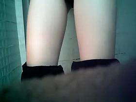 Hairy pussy woman pissing