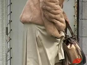 Adoring Asian schoolgirl involved in sharking encounter with fast guy