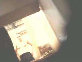 This hot changing room ass belongs to the teen amateur