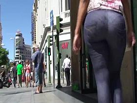 Big booty mulata nice walk sample clip from GLUTEUS DIVINUS