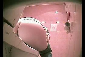 Babe in jeans and thong bared off ass and pissed on piss cam