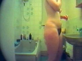 hairy pussy girl caught on hidden cam