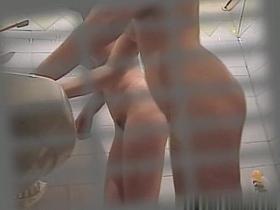 ekaterina-marina-voyeur-01_R.wmv