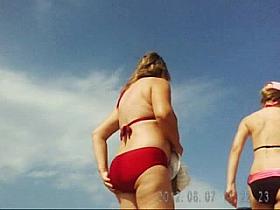 Russian mature on the beach! Amateur hidden cam!