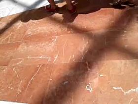 upskirt teen on escalator (1)