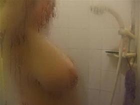 Shower Tits