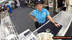 Ms police officer fucked by pawnkeeper at the pawnshop