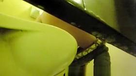 Toilet - Girl Caught in Peeingaction