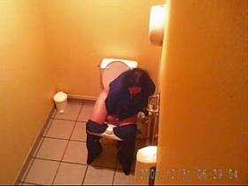 Beurette mature toilets