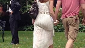 Goddess Hunt: Candid Amazon Red Head Babe with Booty