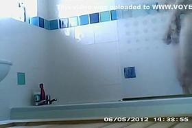 Hot girl showers and shaves her pussy