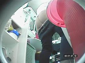 Nice break from cleaning with a dildo