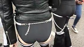 hot white slut bubble butt jiggling omg!!