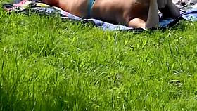 Spy Rus voyeur public park flash girl -nv