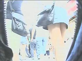 Amateur brunette spy cam upskirt vid