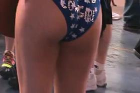 Candid Bikini in Times Square