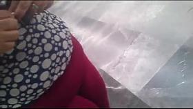 En el metro: Conociendo a una culona