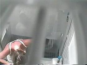 Hidden Cam - MILF getting dressed