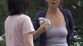 Nasty nursing mama getting upskirt voyeured in the park