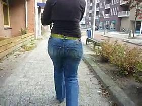 Sexiest Jeans and Hips!