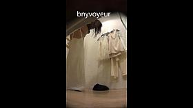 Dressing Room Asian Teen 2 Chinita en Vestidores