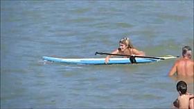 Powerful zoom in thong bikini girl !