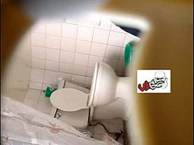 Amateur asian brunette hidden piss cam