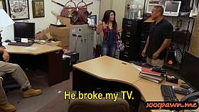 Hot Cuban chick sells her old TV and banged in the backroom