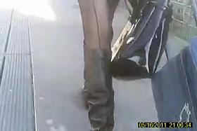 Jolies jambes en bas. Lovely legs