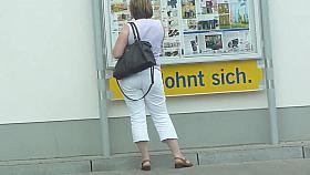 Candid Bubble Butt Milf German
