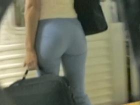 Perfect ass street candid on the subway