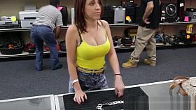 Busty pawn babe throatfucked before sex