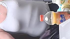 belle maman qui pointe