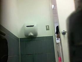 Beauty pisses in front of hidden camera