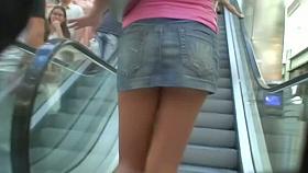 Amateur voyeur upskirt with sexy brown hair babe