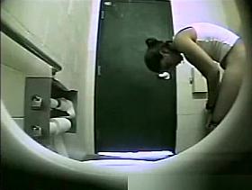 Girl changing her OB