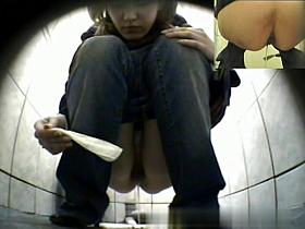 Girls Pissing voyeur video 265